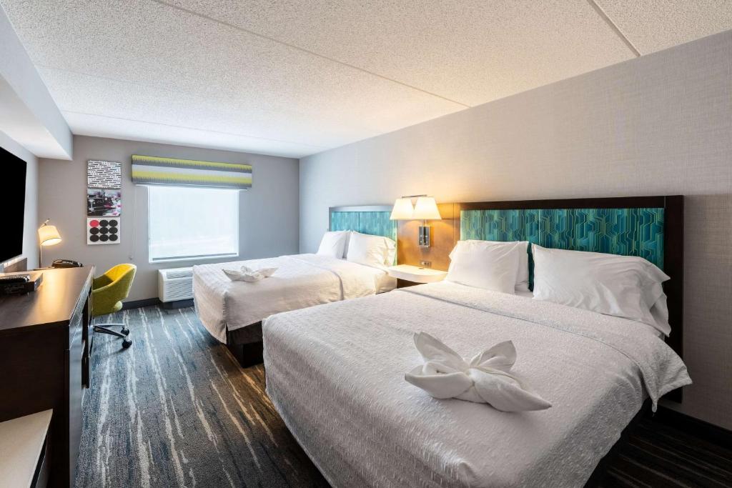 Postel nebo postele na pokoji v ubytování Hampton Inn & Suites Poughkeepsie
