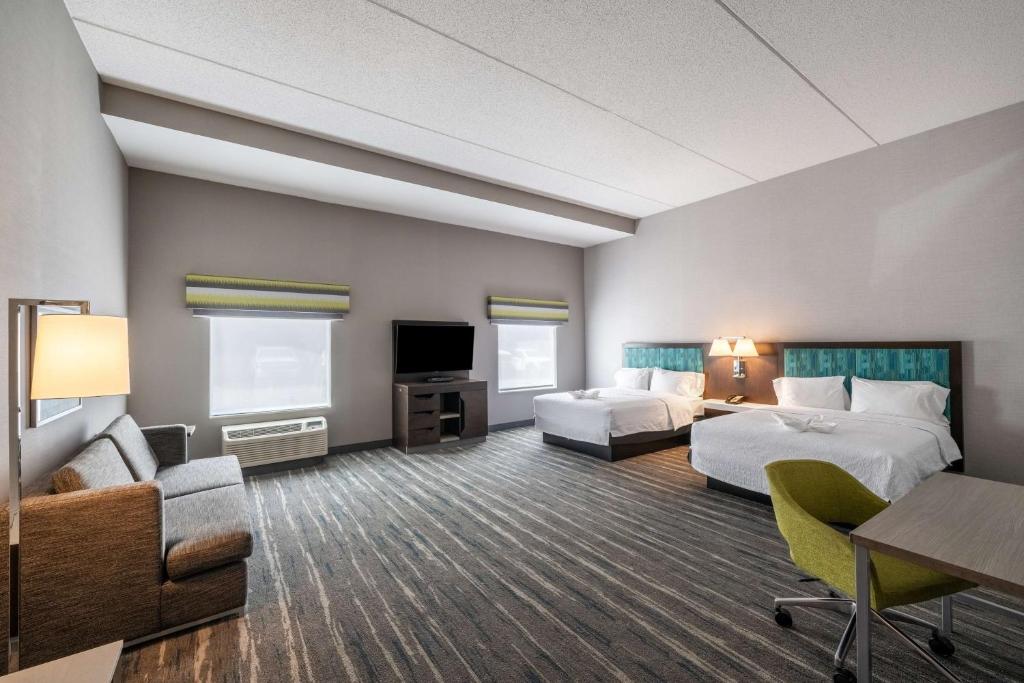 Postel nebo postele na pokoji v ubytování Hampton Inn & Suites Poughkeepsie