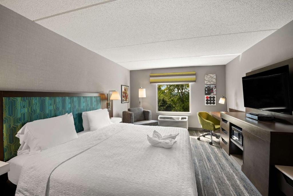Postel nebo postele na pokoji v ubytování Hampton Inn & Suites Poughkeepsie