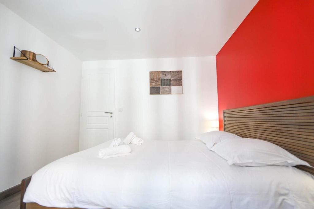 Posteľ alebo postele v izbe v ubytovaní A l'aventure ! Joli T2 avec balcon centre ville