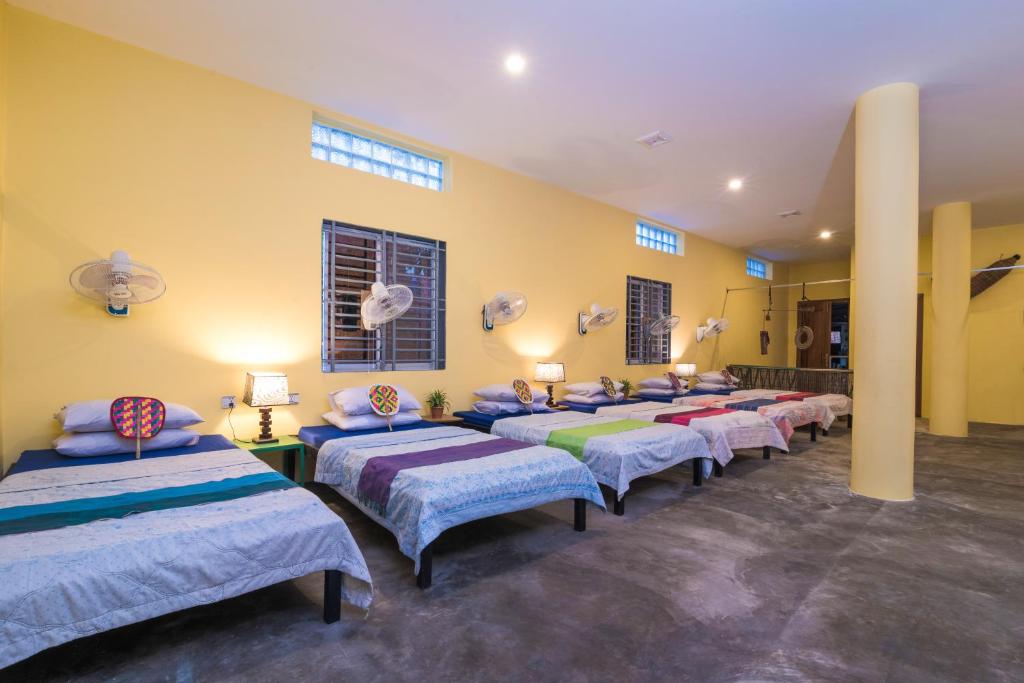Uncle's House SiemReap - Single Bed In Dormitory Room