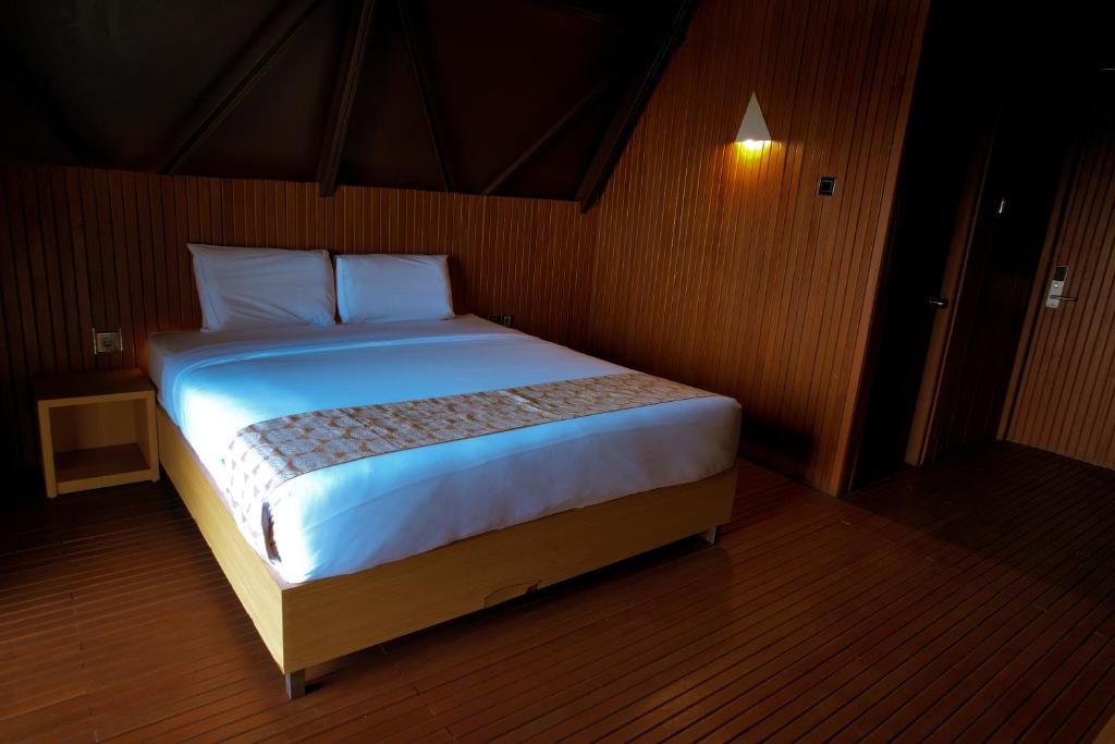 Kema Merbabu powered by Cocotel - Deluxe Double Room