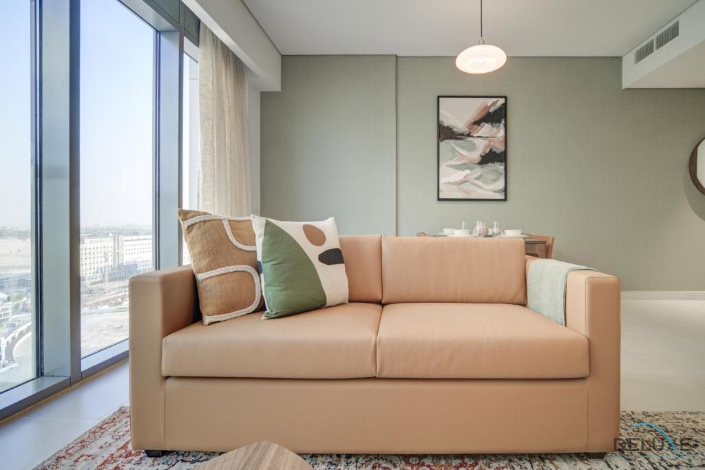 Posezení v ubytování Elegant 1BR at Montrose Residence B Al Barsha South by Deluxe Holiday Homes