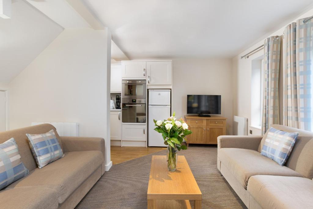 Cromer Country Club - Three-Bedroom Apartment