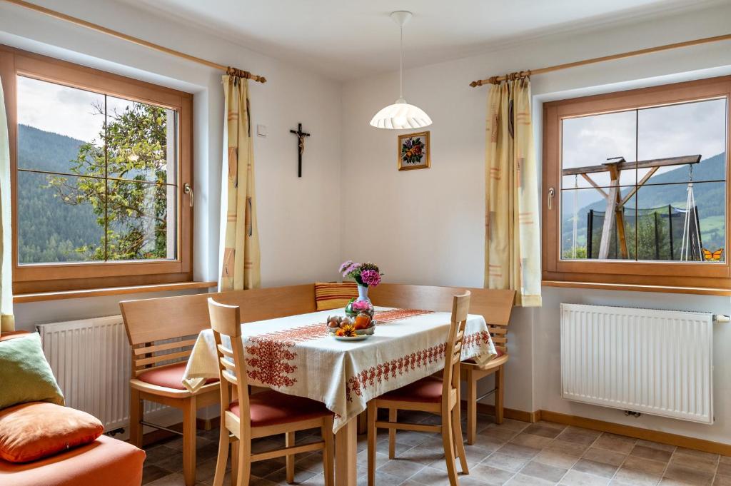 Posezení v ubytování Obertegghof Wohnung Schartenblick