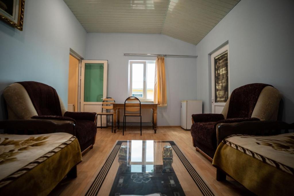 Posezení v ubytování Arevik Resort Cottages