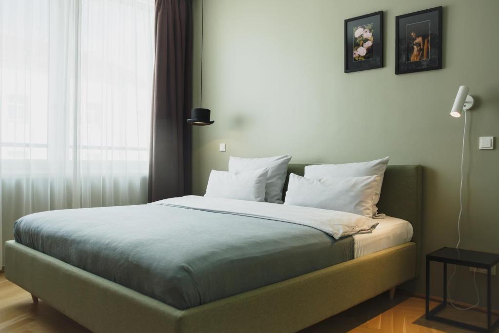 The Circus Apartments - 7