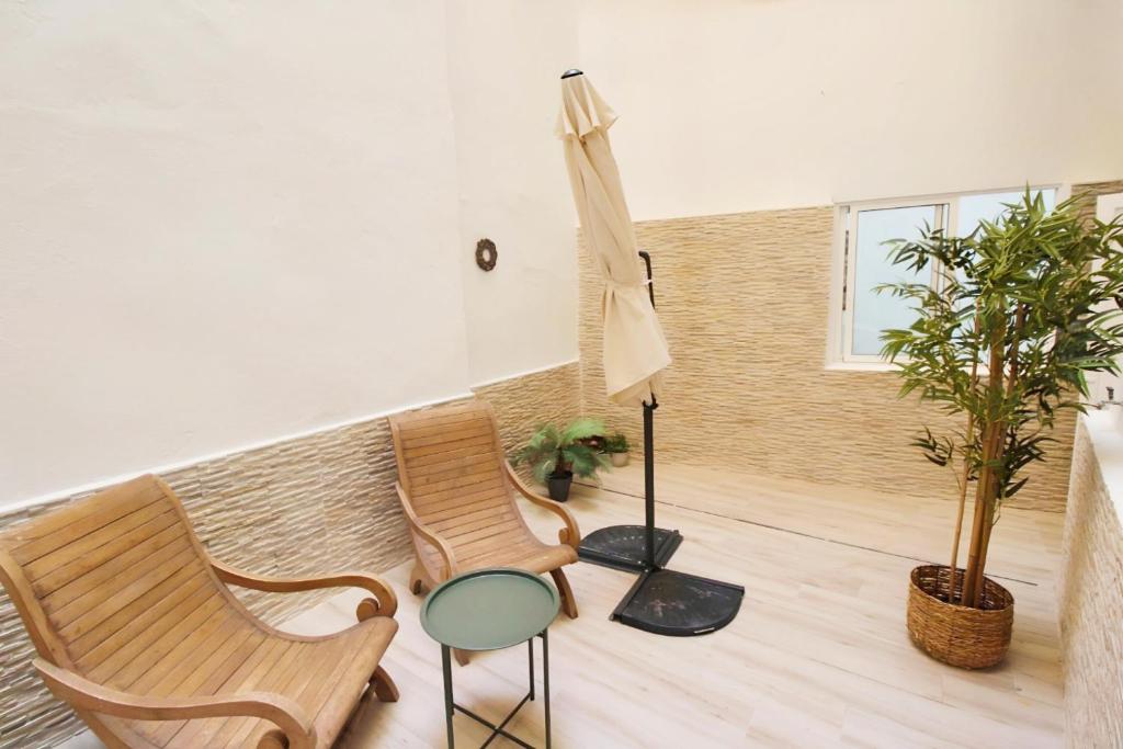 A seating area at Apartamento reformado en pleno centro histórico