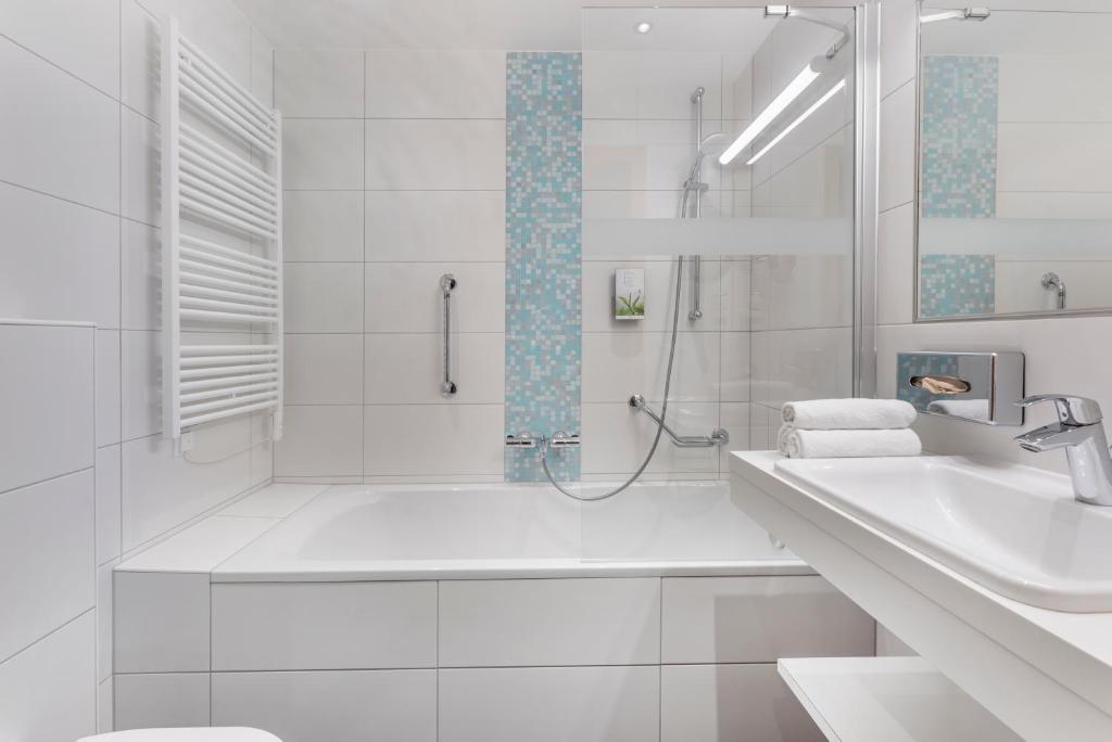 Alpine Club Resort - 5