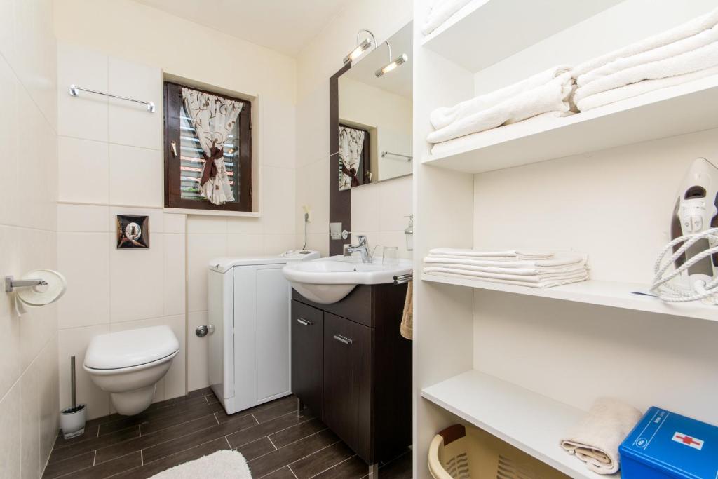 Apartments Šiljug - 12