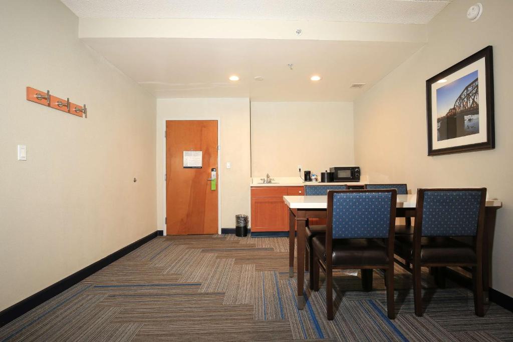 Hampton Inn Bordentown - Suite Queen Con Una Camera Da Letto Con Due Letti Queen - Non-Smoking