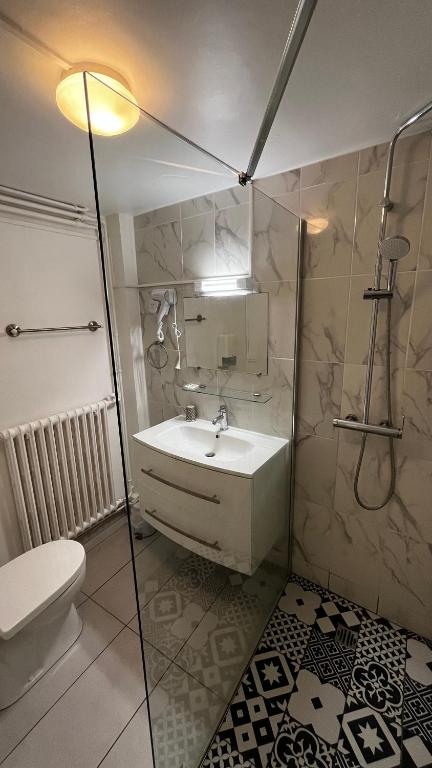 Koupelna v ubytování Hôtel Marie Louise