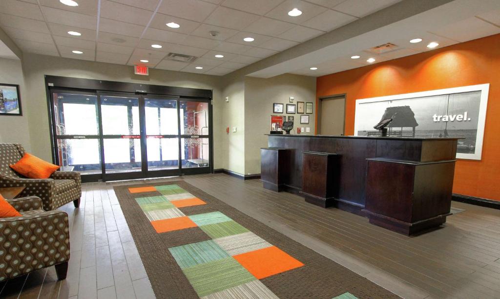 Hampton Inn & Suites Flowery Branch photo