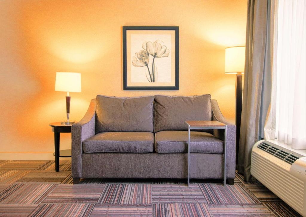 Hampton Inn & Suites Flowery Branch photo