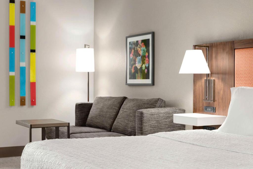 Hampton Inn Quakertown - Executive King Room Met Bankbed - Niet -roken