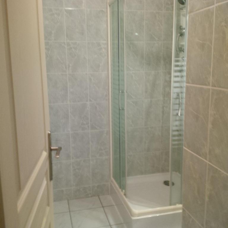 Prim Hotel Reims nord - Resim 22