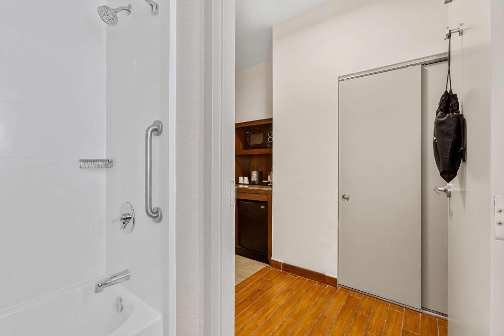 Hilton Garden Inn New Orleans French Quarter/CBD - 