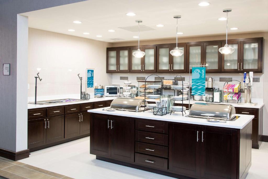 Homewood Suites by Hilton Cleveland/Sheffield photo