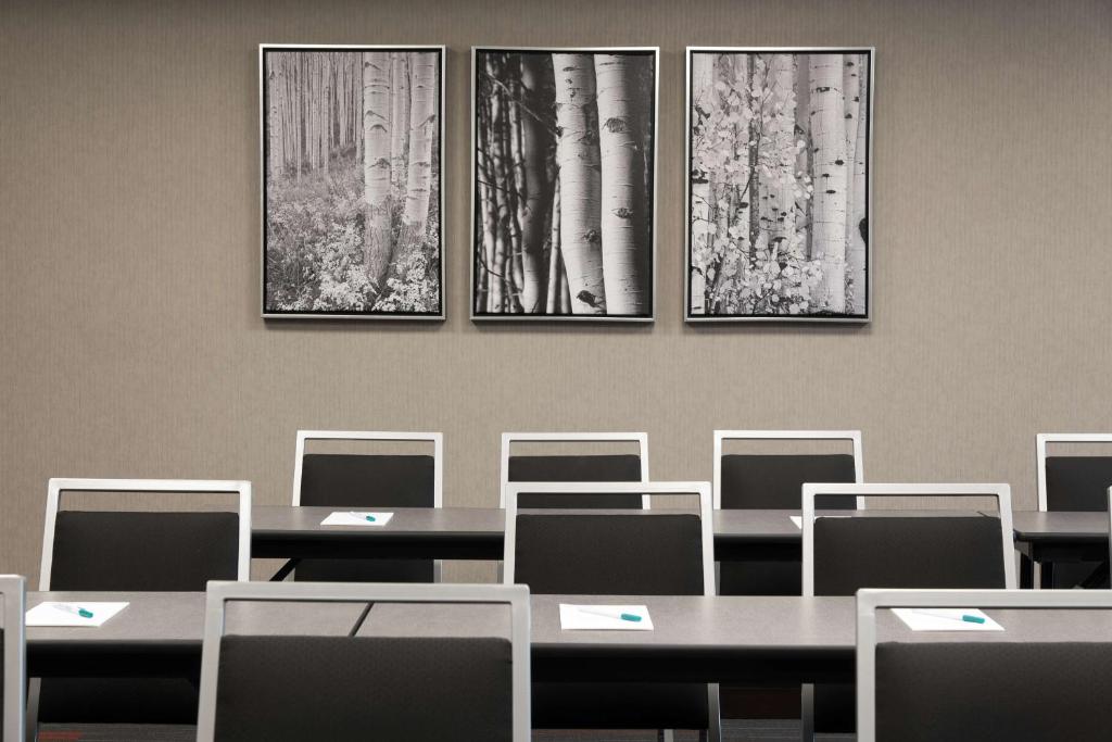 Homewood Suites by Hilton Cleveland/Sheffield photo