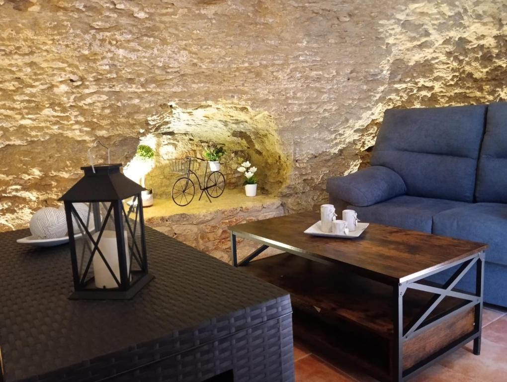 Posezení v ubytování Casa Cueva Sol y Luna Setenil