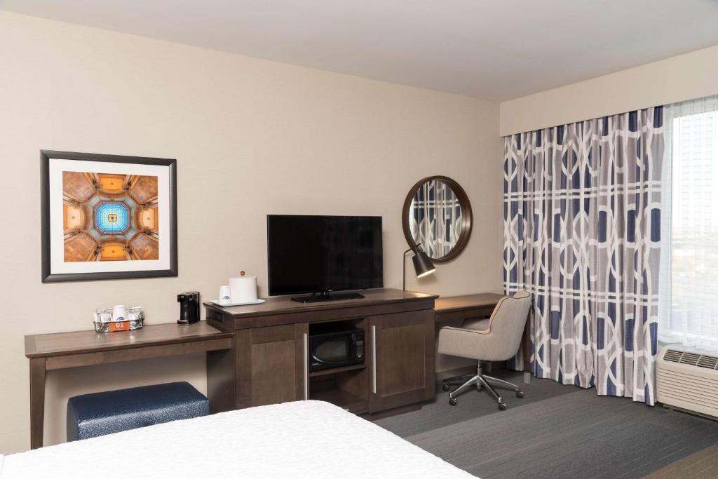 Hampton Inn & Suites Indianapolis-Keystone, IN, Indianapolis (updated ...