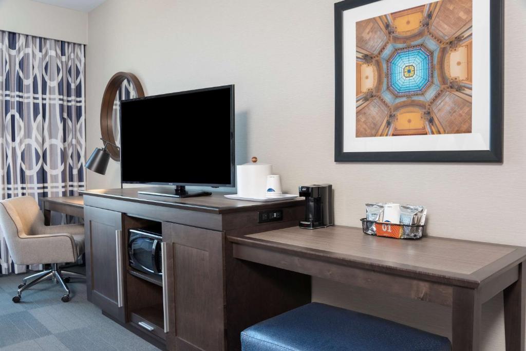 Hampton Inn & Suites Indianapolis-Keystone, IN, Indianapolis (updated ...