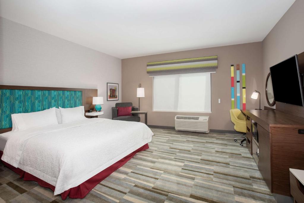 Hampton Inn & Suites Watsonville photo