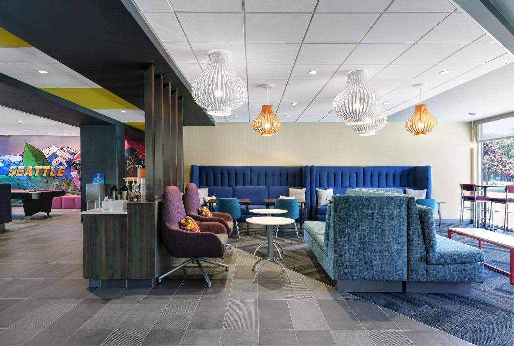 Posezení v ubytování Tru By Hilton Tukwila Seattle Airport, Wa