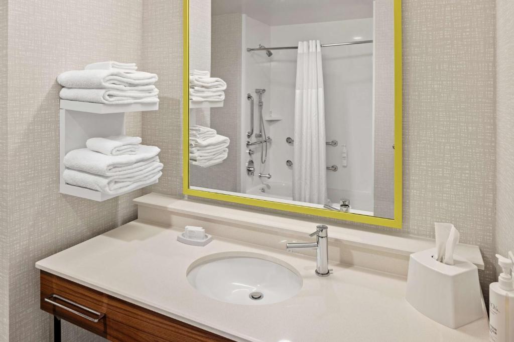 Hampton Inn & Suites Cincinnati West, Oh photo