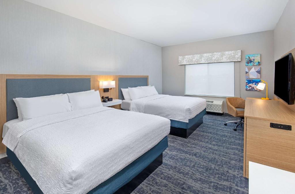 TV a/nebo společenská místnost v ubytování Hampton Inn Albertville, Al