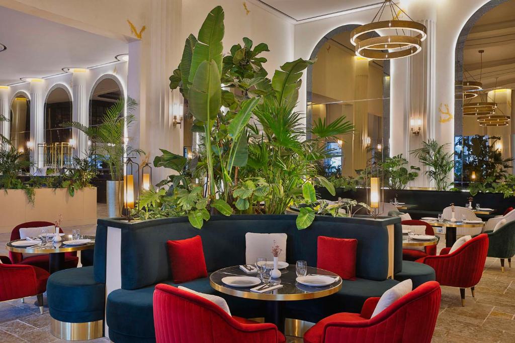 Posezení v ubytování Maysan Doha, LXR Hotels & Resorts