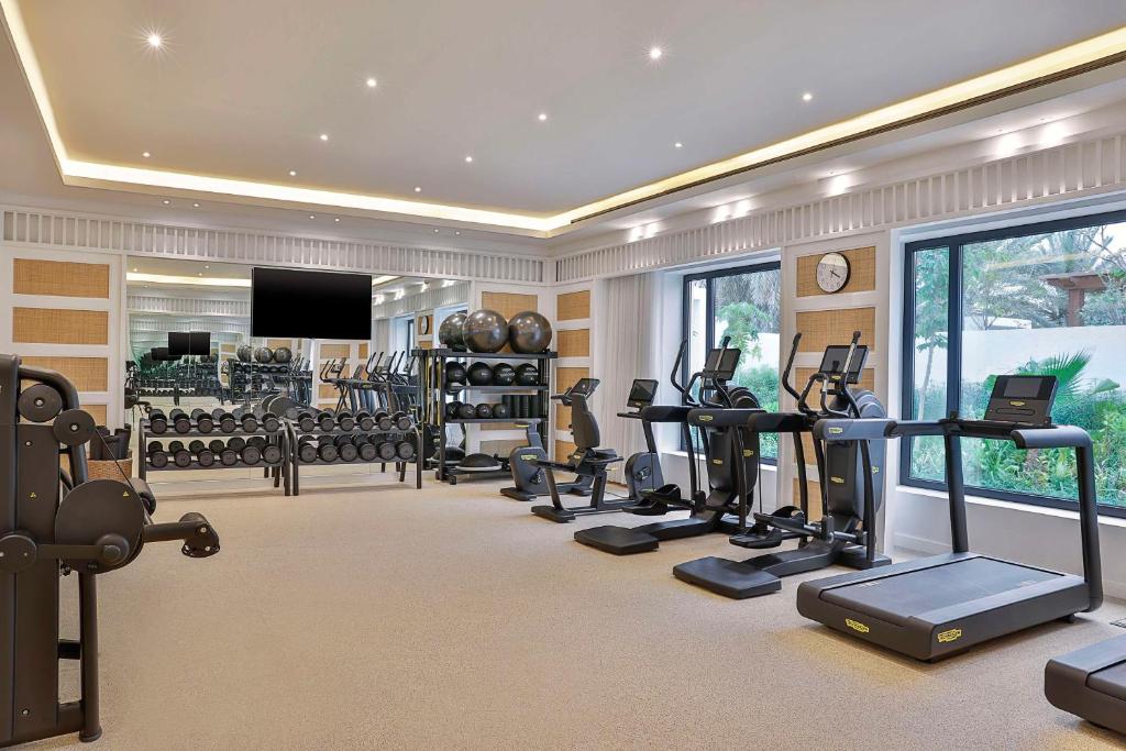 Fitness centrum a/nebo fitness zařízení v ubytování Maysan Doha, LXR Hotels & Resorts