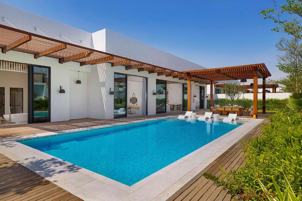 Bazén v ubytování Maysan Doha, LXR Hotels & Resorts nebo v jeho okolí