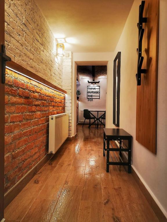 T House - 