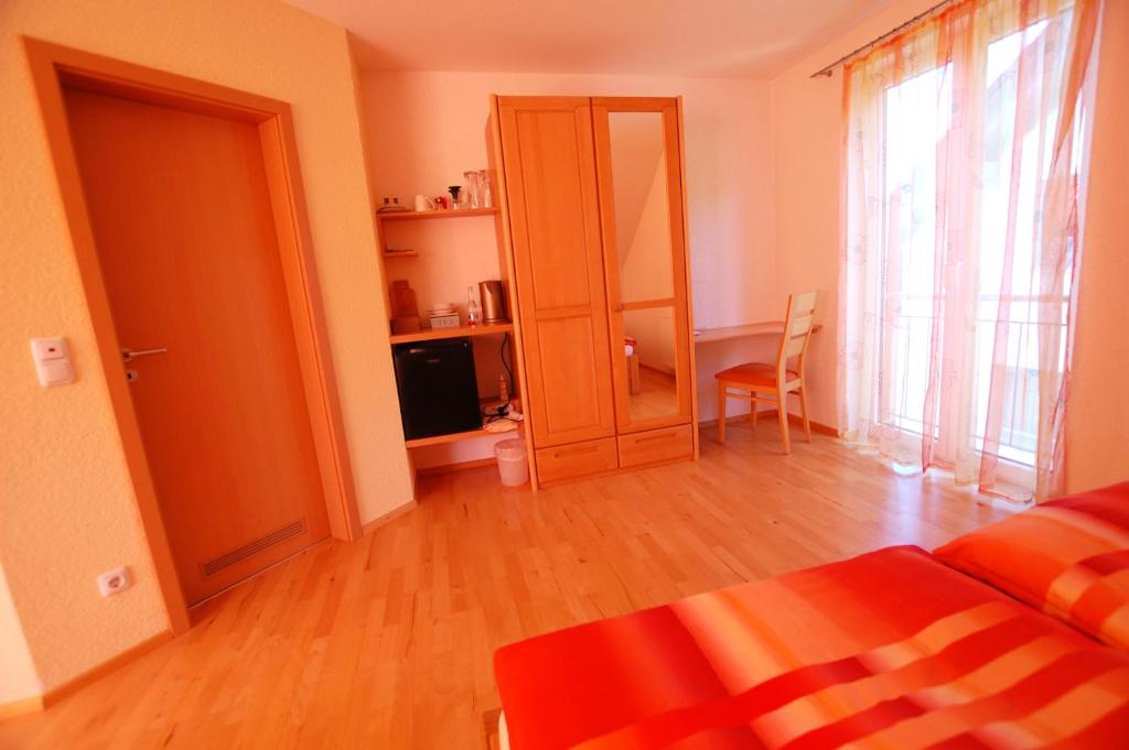 Postel nebo postele na pokoji v ubytování Gästehaus Jäger