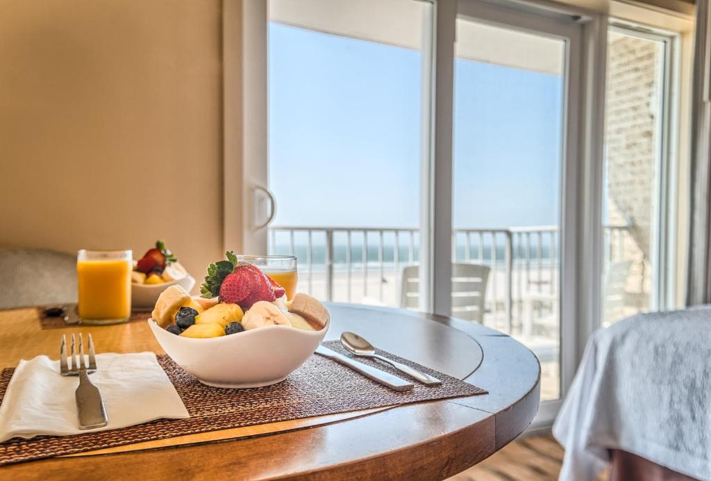 Balkón nebo terasa v ubytování Reges Oceanfront Resort