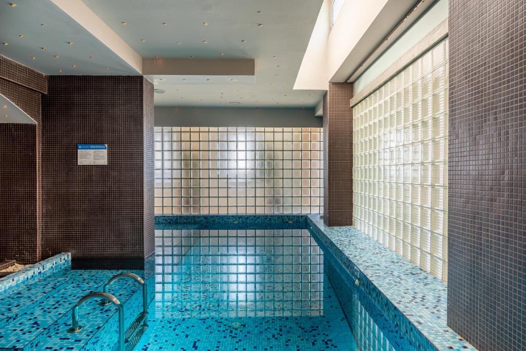 Bazén v ubytování Corissia Princess Hotel  nebo v jeho okolí