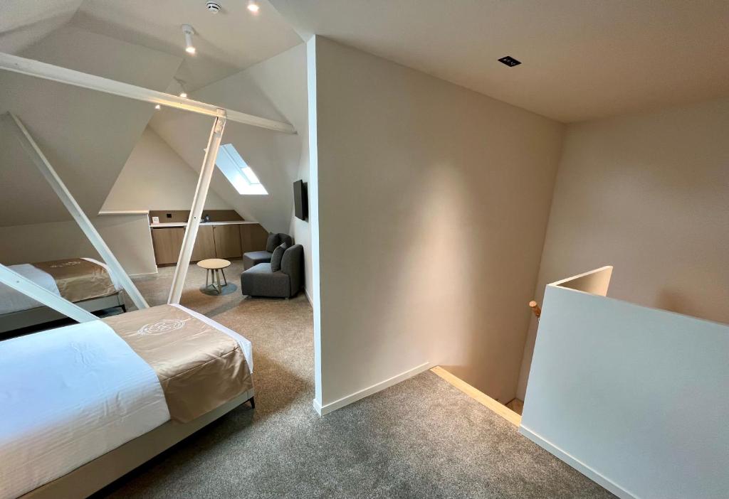 OPO Hotel - Standard Twin Room