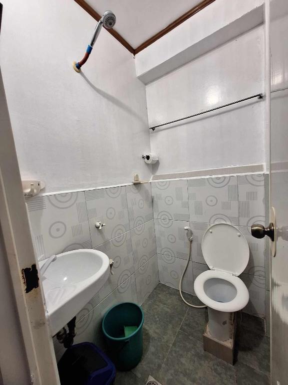 Koupelna v ubytování Blessed Inn Annex