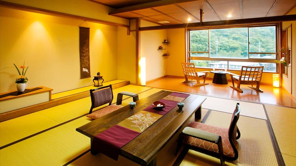 Posezení v ubytování 夕景の宿　海のゆりかご　萩小町
