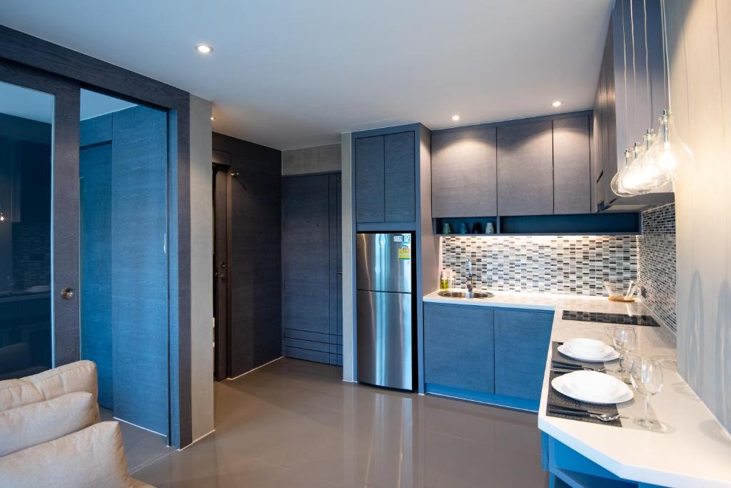 Kuchyň nebo kuchyňský kout v ubytování Квартира 1спальня CitygateKamala D508 IBG Property