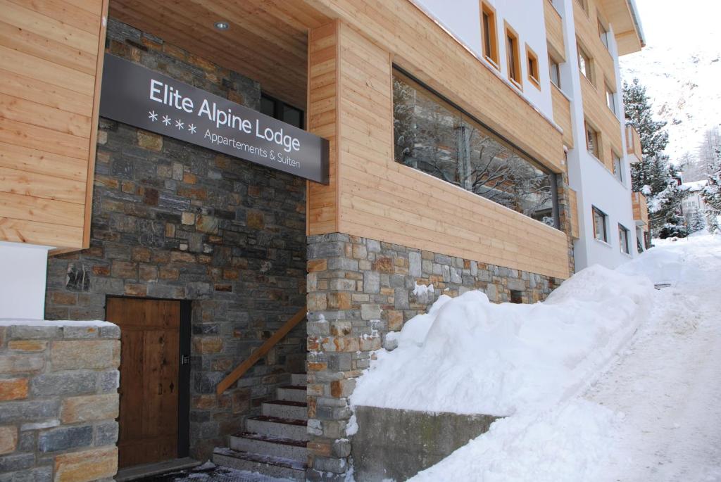 Elite Alpine Lodge - Apart & Breakfast v zimě