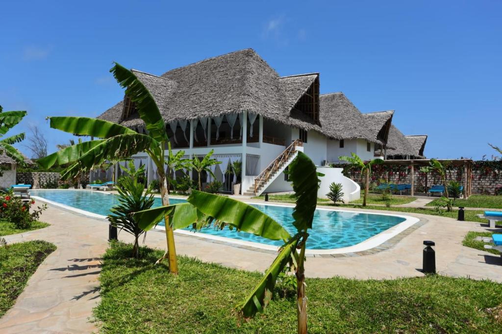 Bazén v ubytování Rafiki Jua Resort nebo v jeho okolí