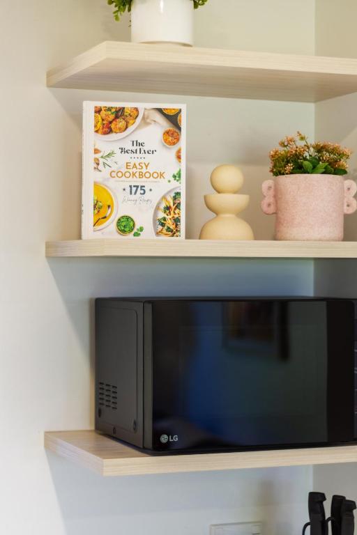 Gloucester Street Gem- 1 Bed 1 Bath - Resim 26