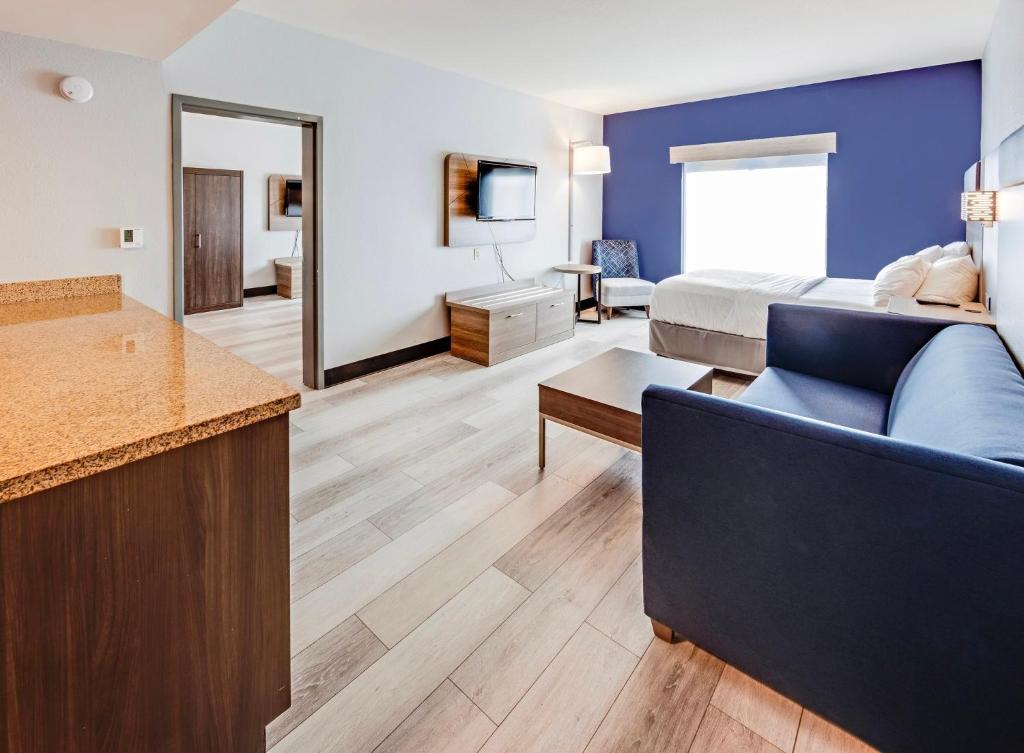 Holiday Inn Express Hotel & Suites Ohio State University- OSU Medical Center by IHG photo