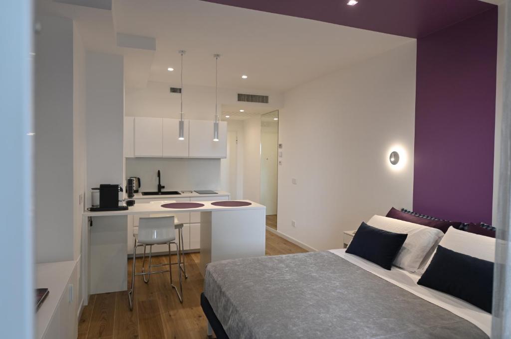 Me Too - Exclusive Apartments - 1