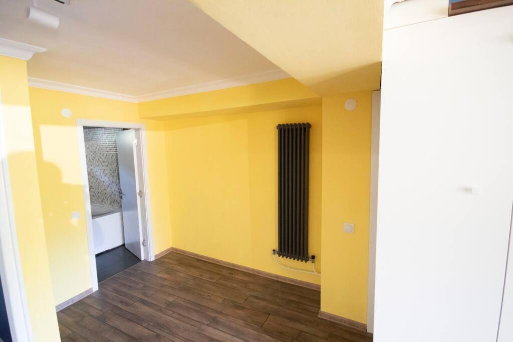 Fotografie z fotogalerie ubytování Ideally located spacious 3 bedroom house v destinaci Telavi