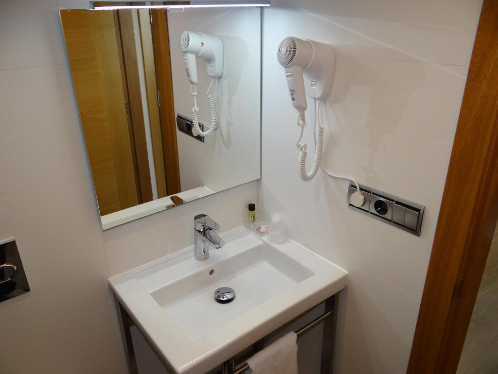 Pensión O Códice by Moradas Nieto - 14