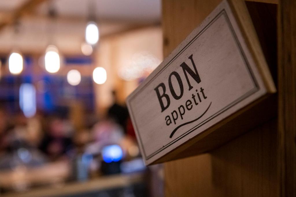 Certifikát, hodnocení, plakát nebo jiný dokument vystavený v ubytování PAPILL'ON - Boutique Hotel