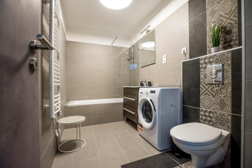 Kúpeľňa v ubytovaní K40 Romantic Deluxe Studio In the City Center